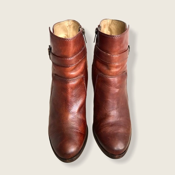 Frye Pattie Cognac Leather Belt Cute Ankle Booties - Picture 11 of 16